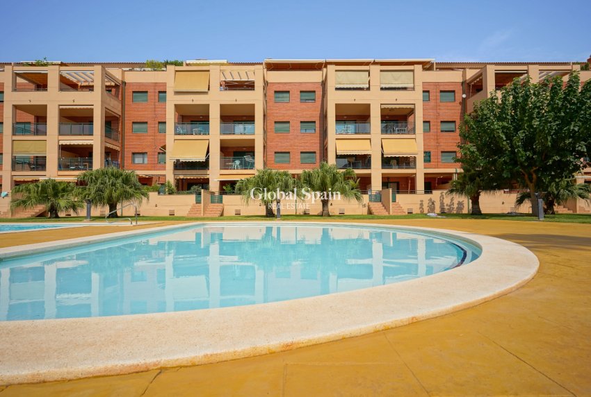 Wederverkoop - APPARTEMENT -
DENIA - Port