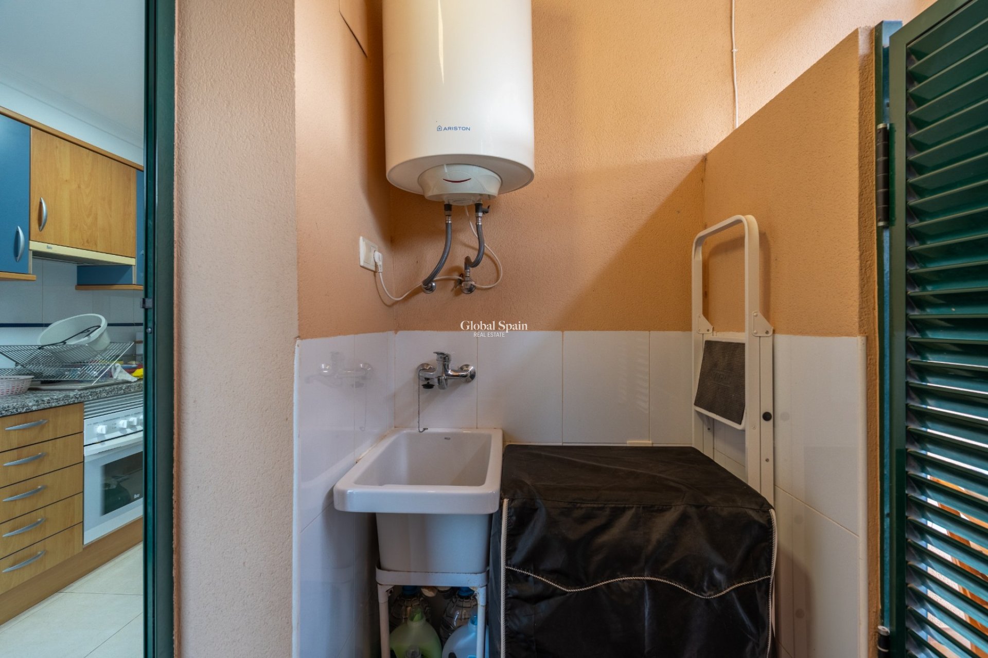 Wederverkoop - APPARTEMENT -
DENIA - Port