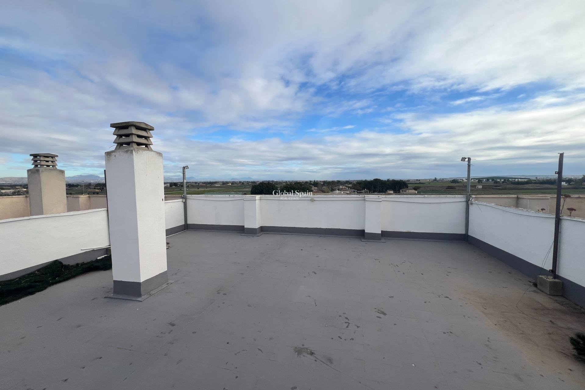 Wederverkoop - APPARTEMENT -
DOLORES - Comunidad Valenciana