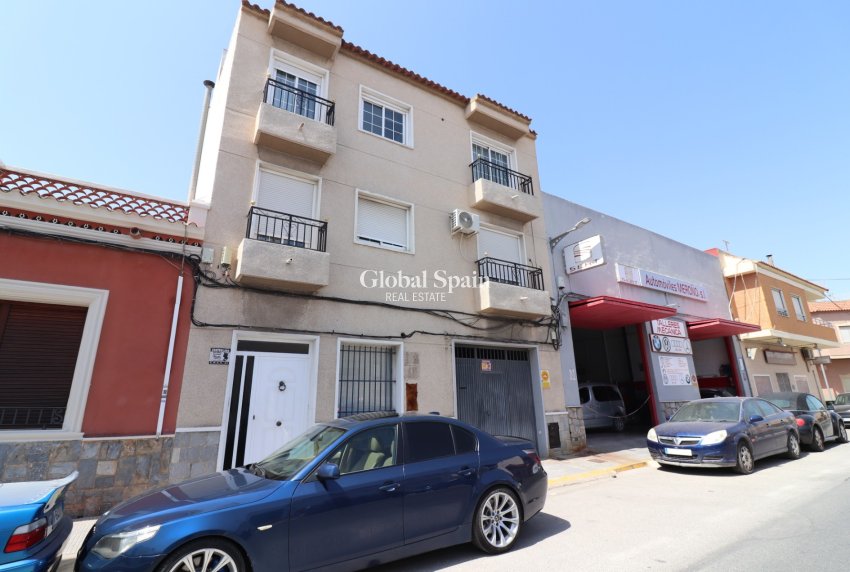 Wederverkoop - APPARTEMENT -
Dolores - Dolores - Town