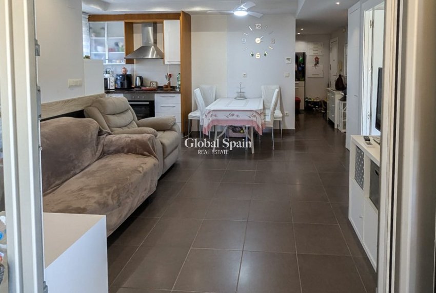 Wederverkoop - APPARTEMENT -
EL CAMPELLO - Campello