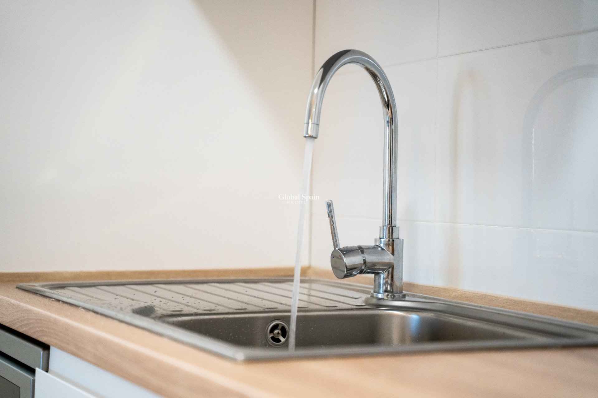 Wederverkoop - APPARTEMENT -
EL CAMPELLO - Costa Blanca