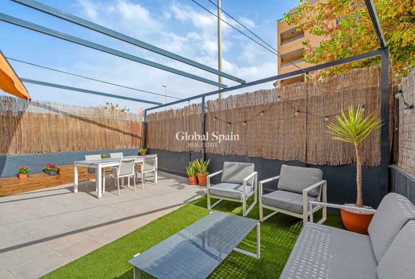Wederverkoop - APPARTEMENT -
EL CAMPELLO - Muchavista