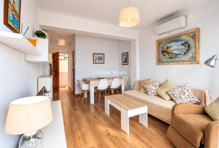 Wederverkoop - APPARTEMENT -
El Campello - Playa Muchavista