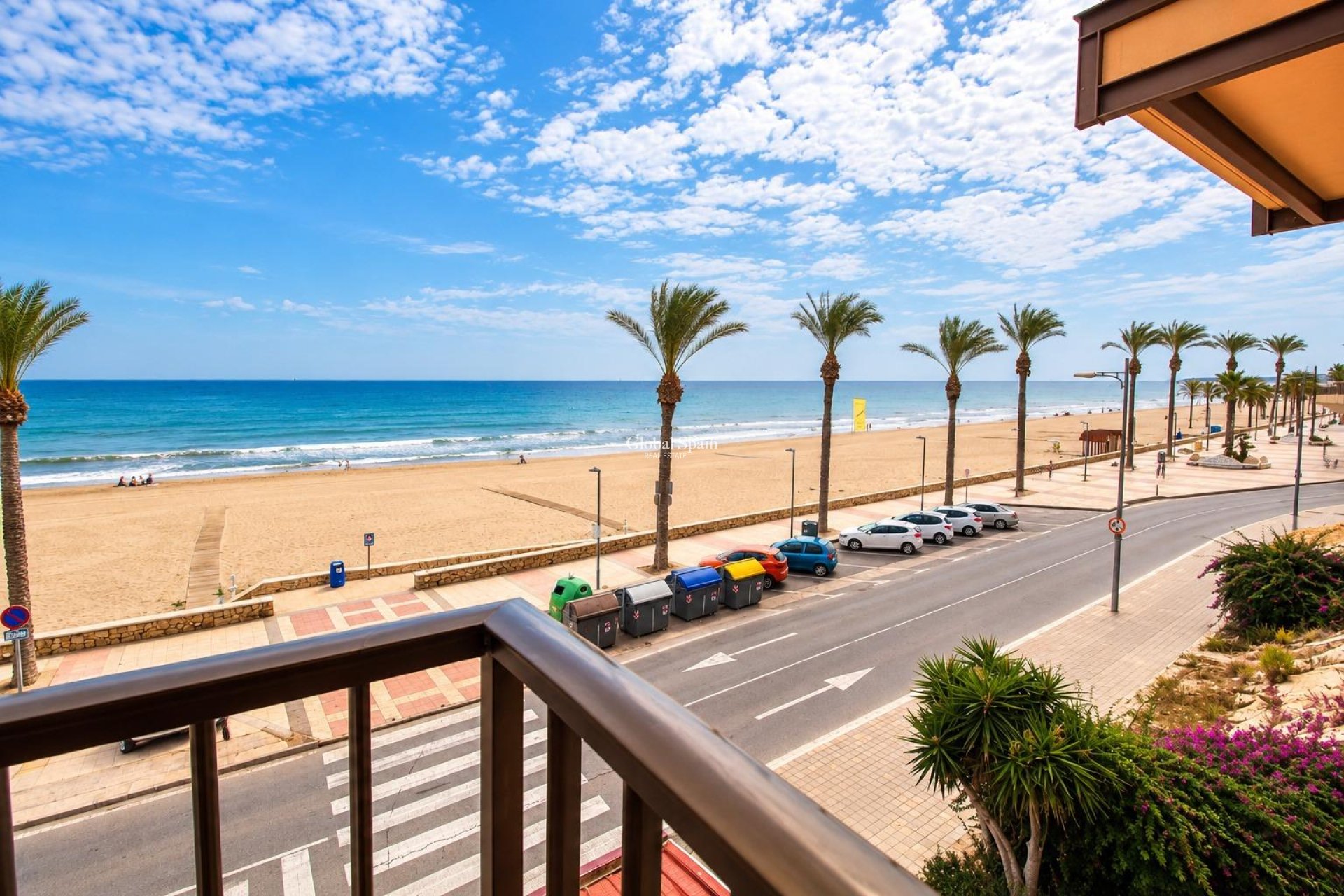 Wederverkoop - APPARTEMENT -
El Campello - Playa Muchavista