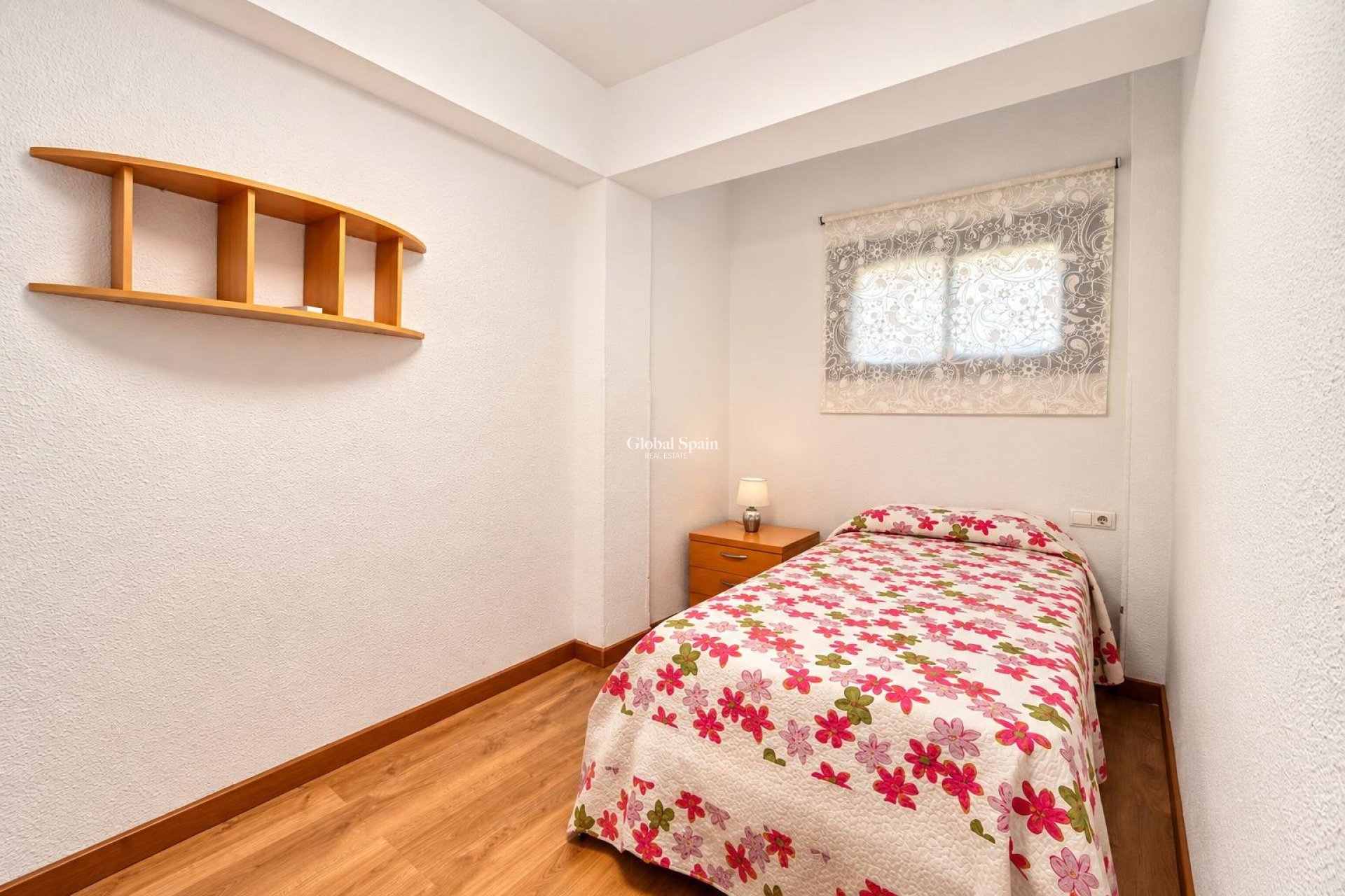 Wederverkoop - APPARTEMENT -
El Campello - Playa Muchavista