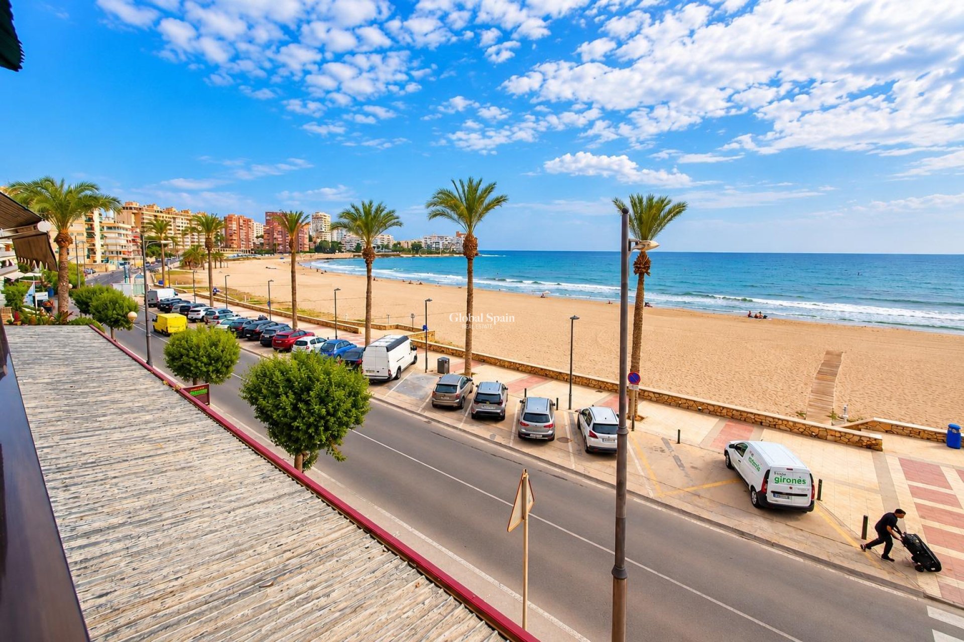 Wederverkoop - APPARTEMENT -
El Campello - Playa Muchavista
