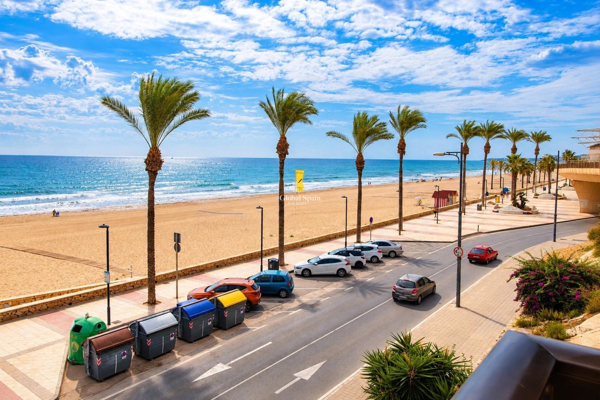 Wederverkoop - APPARTEMENT -
El Campello - Playa Muchavista