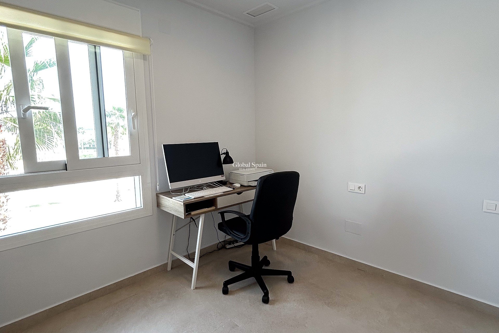 Wederverkoop - APPARTEMENT -
EL RASO - Costa Blanca