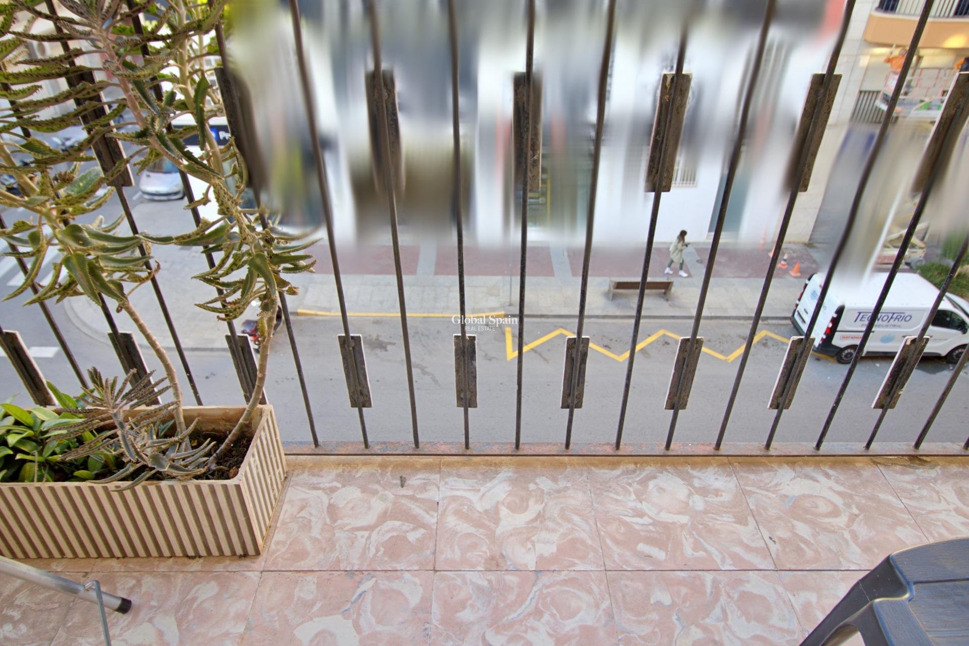 Wederverkoop - APPARTEMENT -
ELCHE - Plaza Crevillente-juzgados