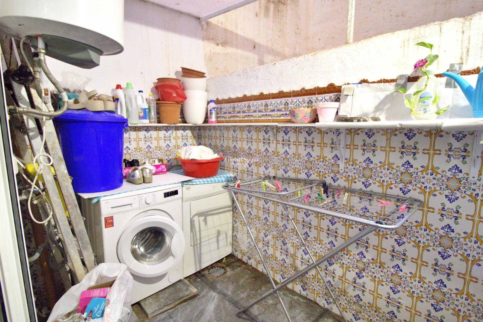 Wederverkoop - APPARTEMENT -
ELCHE - Plaza Crevillente-juzgados