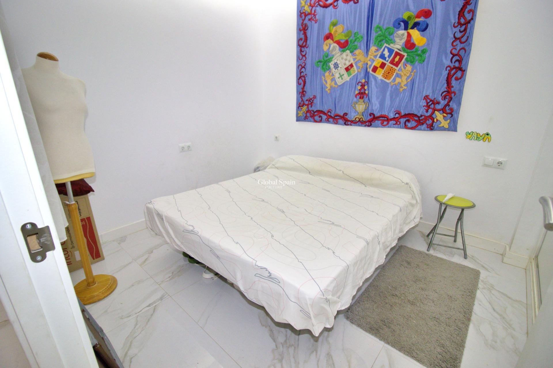 Wederverkoop - APPARTEMENT -
ELCHE - Plaza Crevillente-juzgados