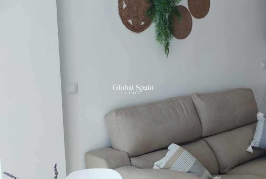 Wederverkoop - APPARTEMENT -
FINESTRAT