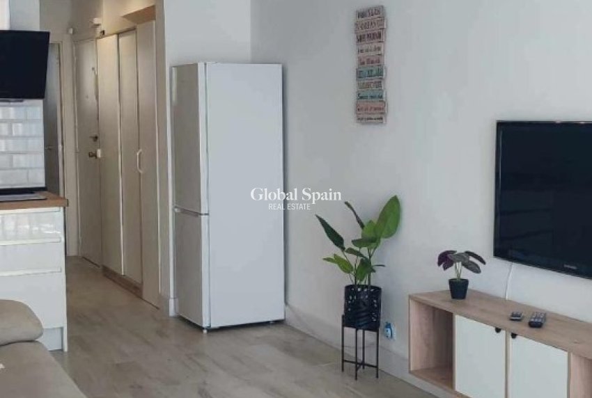 Wederverkoop - APPARTEMENT -
FINESTRAT