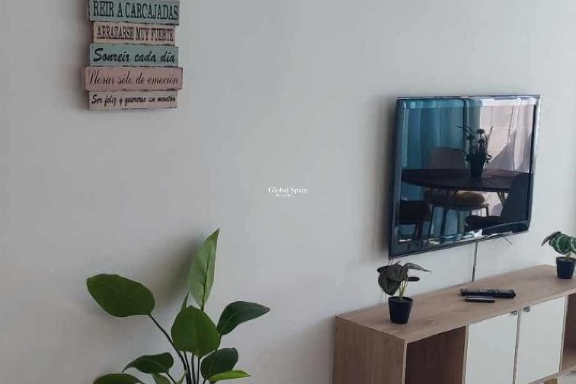 Wederverkoop - APPARTEMENT -
FINESTRAT