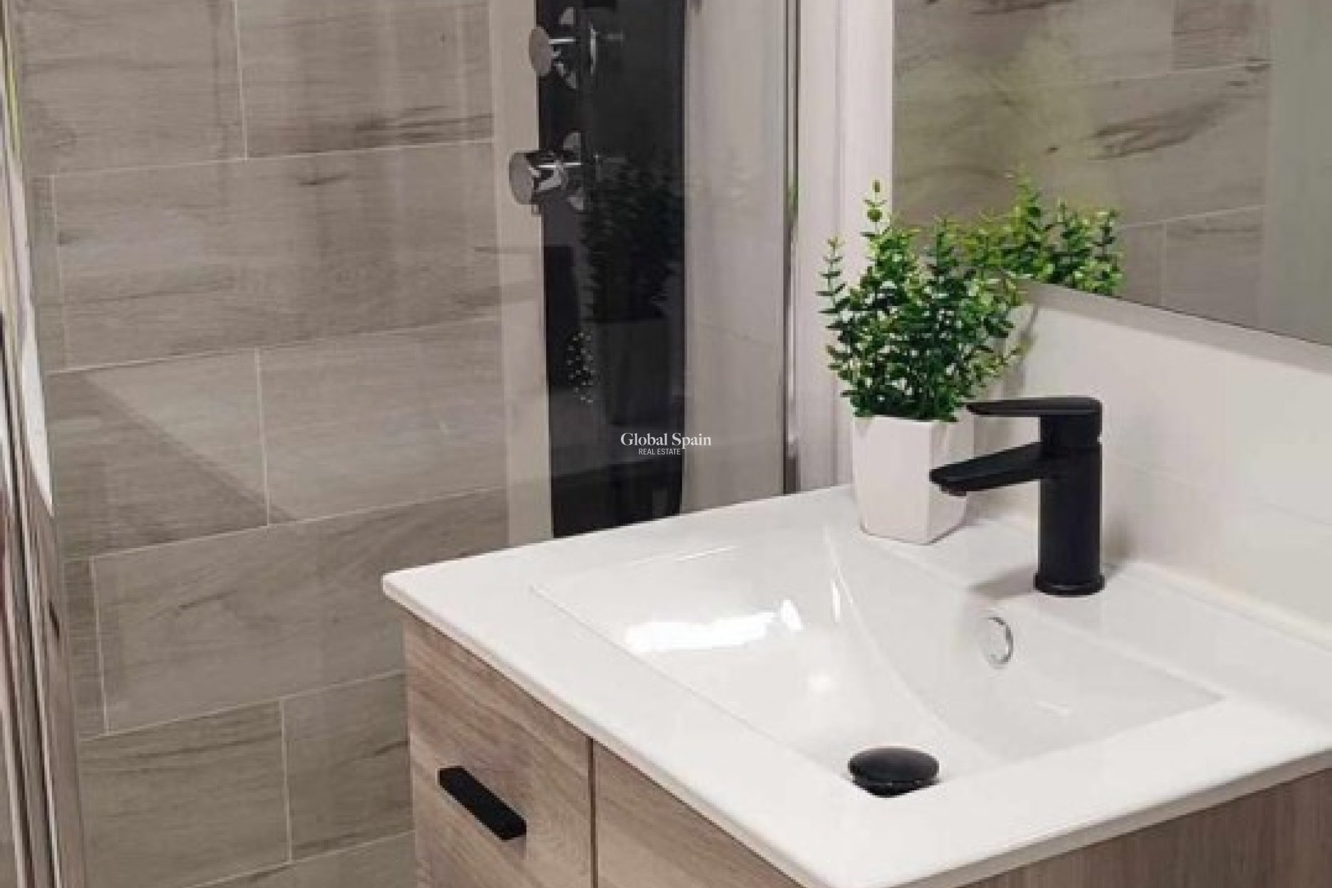 Wederverkoop - APPARTEMENT -
FINESTRAT