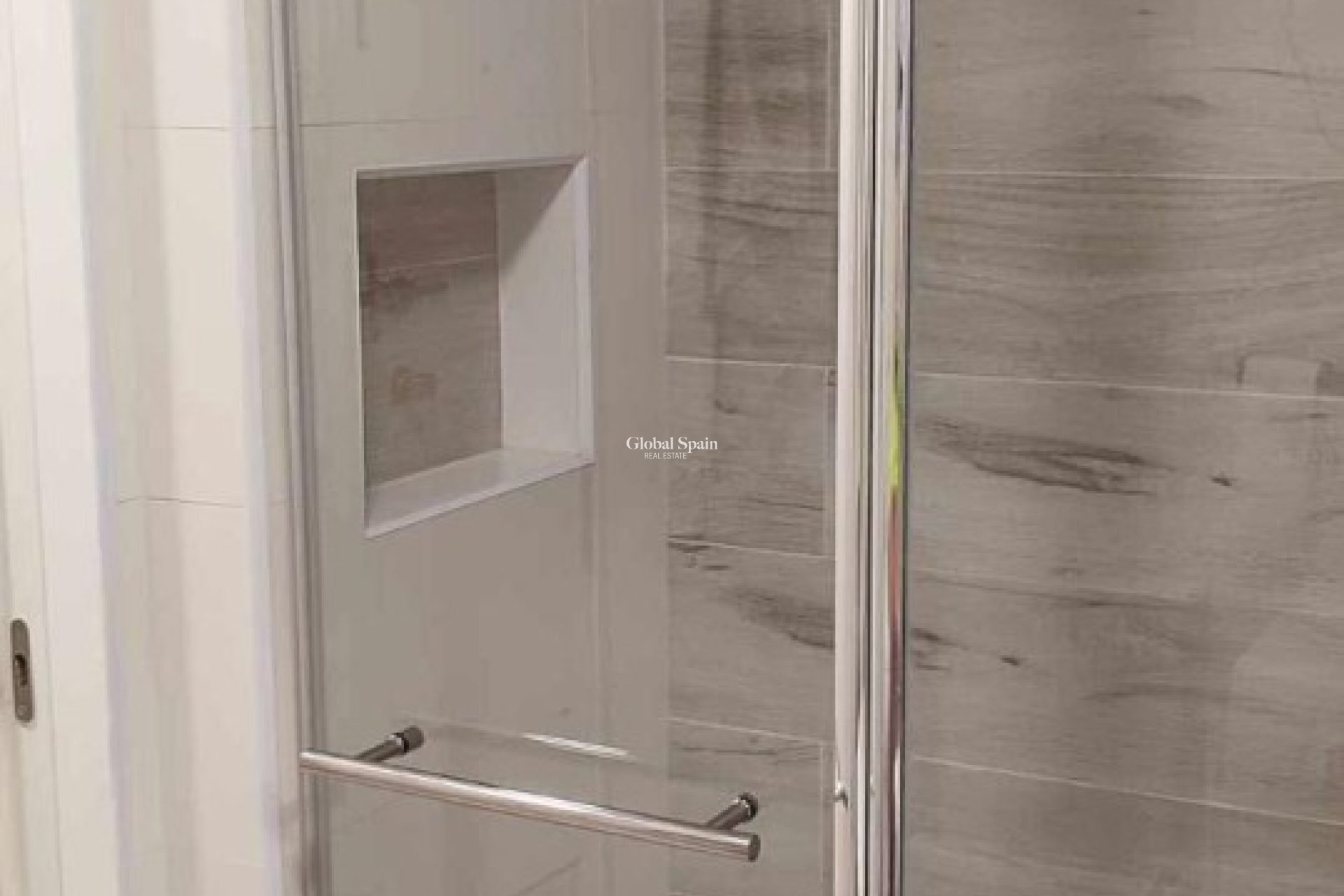 Wederverkoop - APPARTEMENT -
FINESTRAT