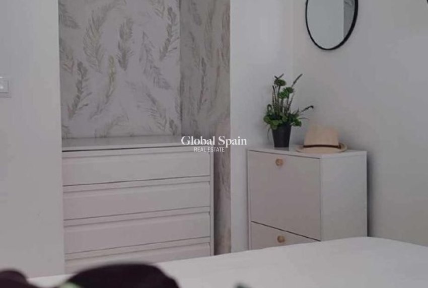 Wederverkoop - APPARTEMENT -
FINESTRAT