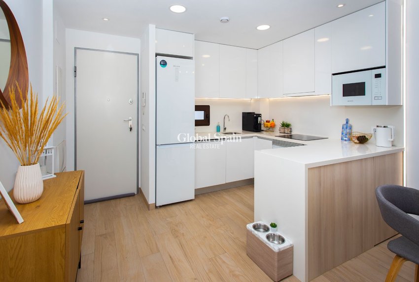 Wederverkoop - APPARTEMENT -
FINESTRAT