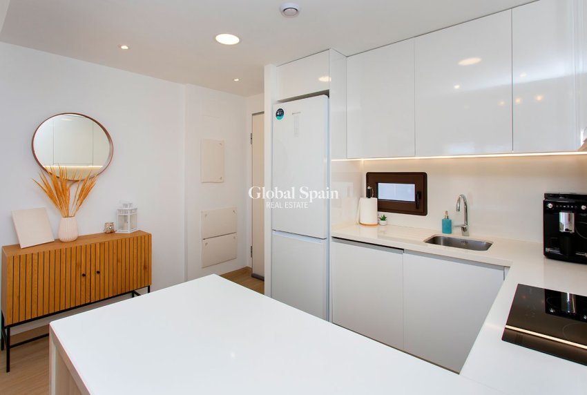 Wederverkoop - APPARTEMENT -
FINESTRAT