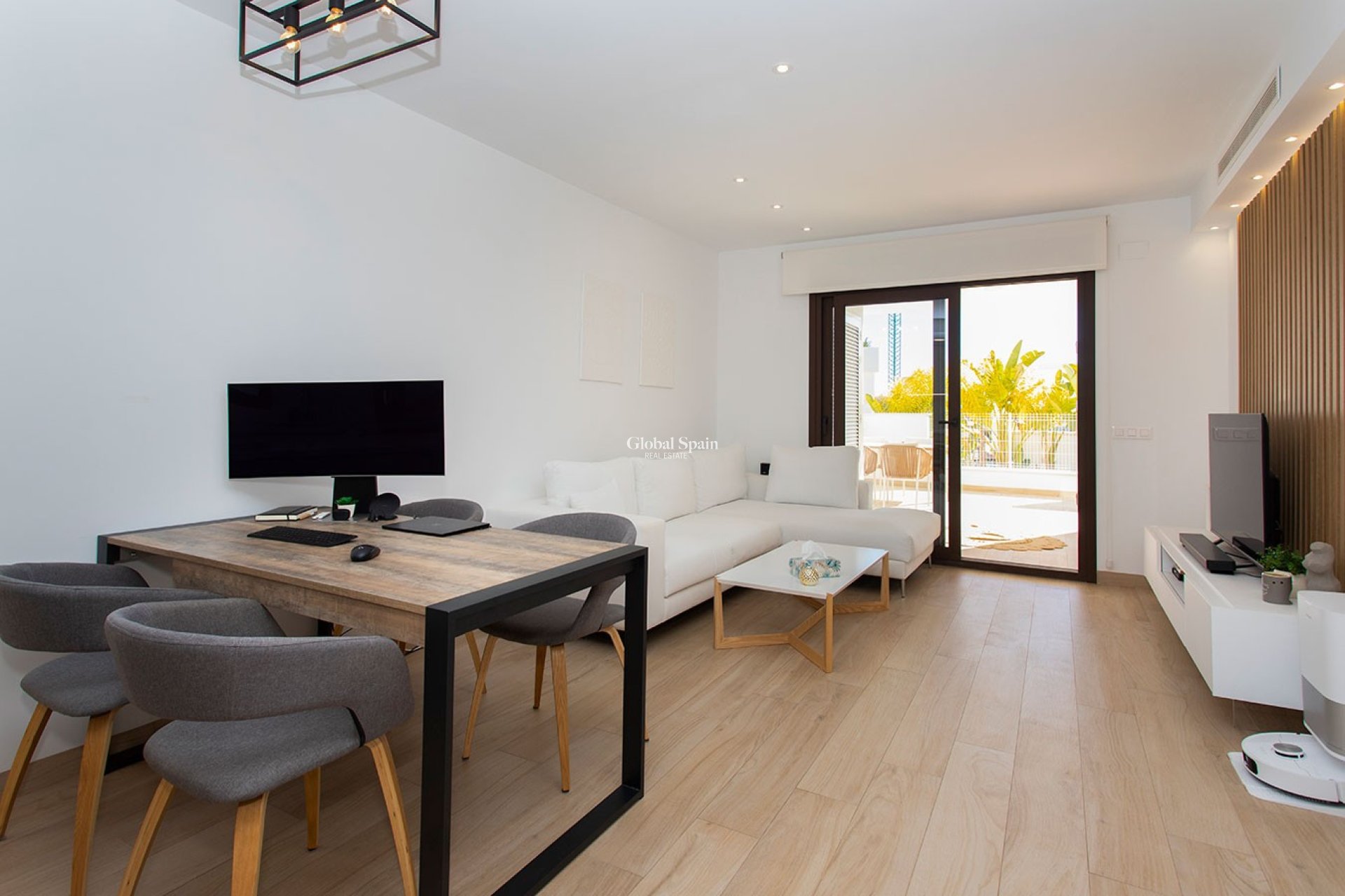 Wederverkoop - APPARTEMENT -
FINESTRAT