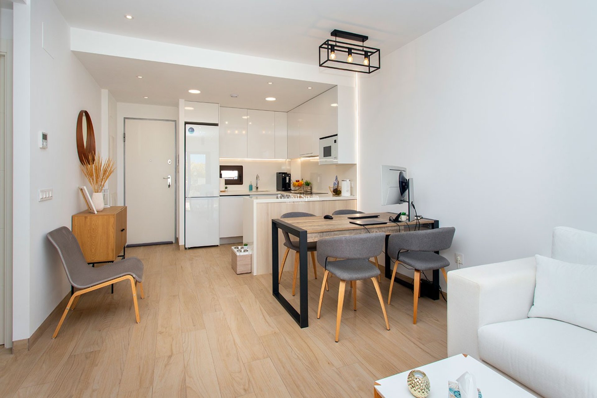 Wederverkoop - APPARTEMENT -
FINESTRAT