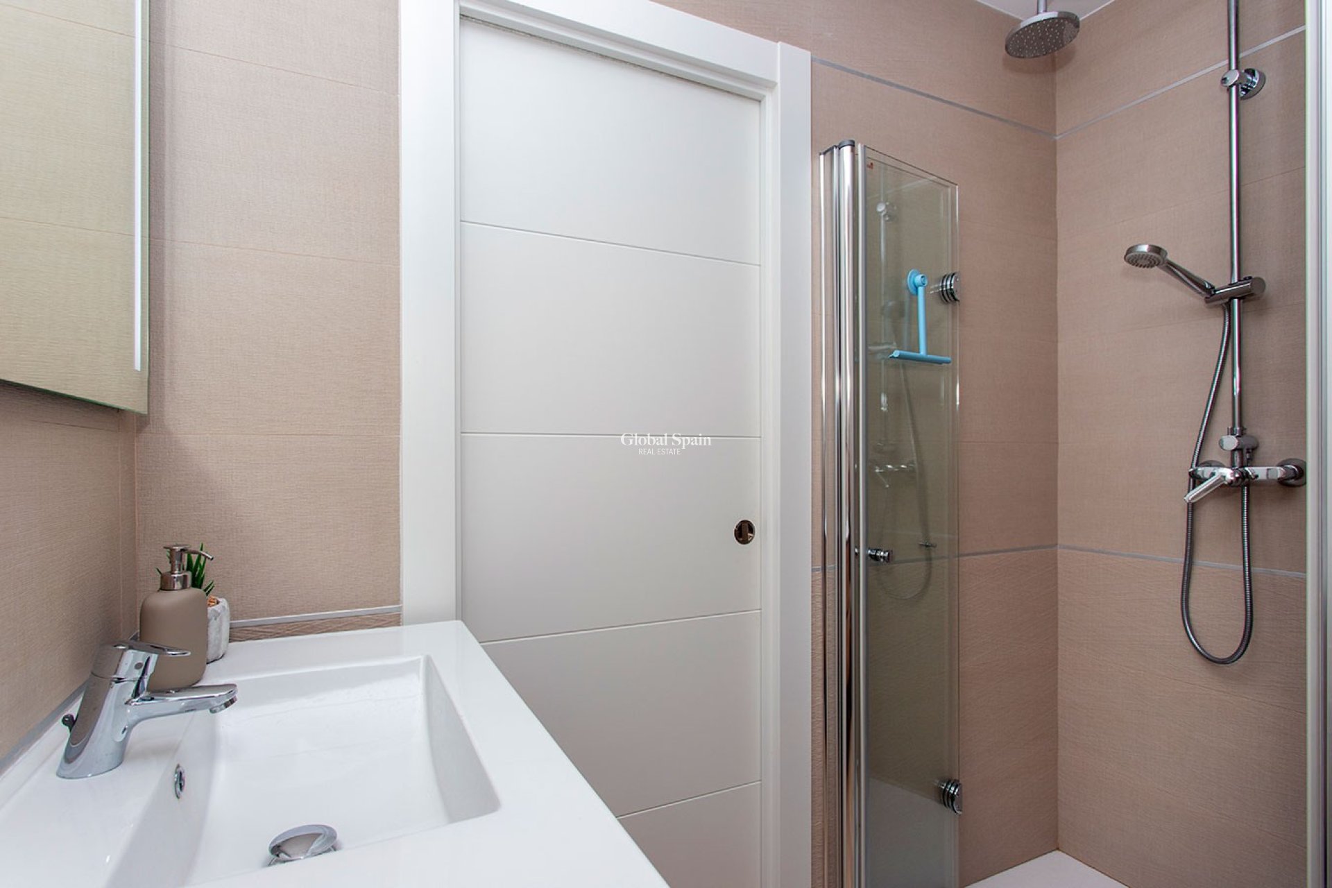 Wederverkoop - APPARTEMENT -
FINESTRAT