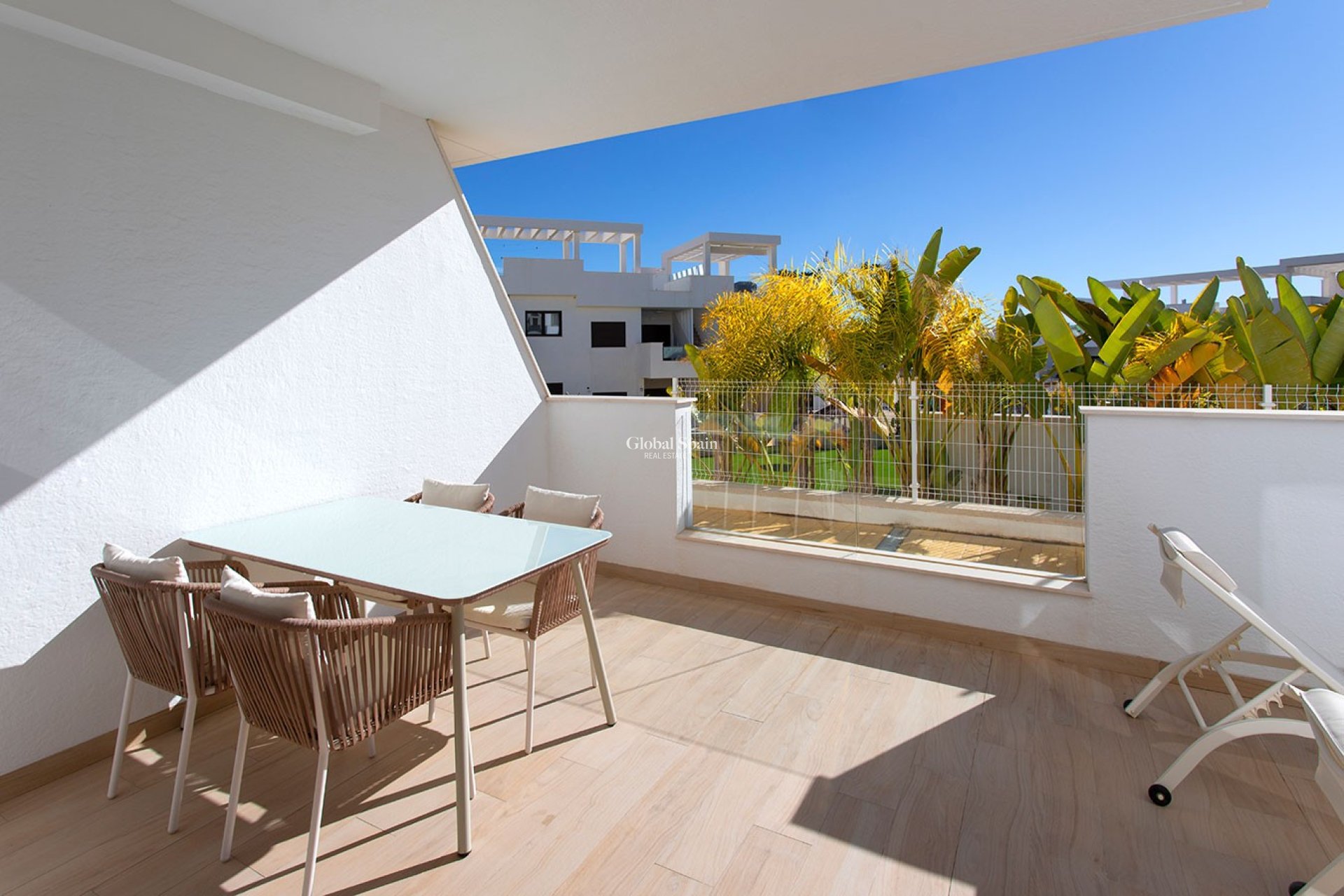 Wederverkoop - APPARTEMENT -
FINESTRAT