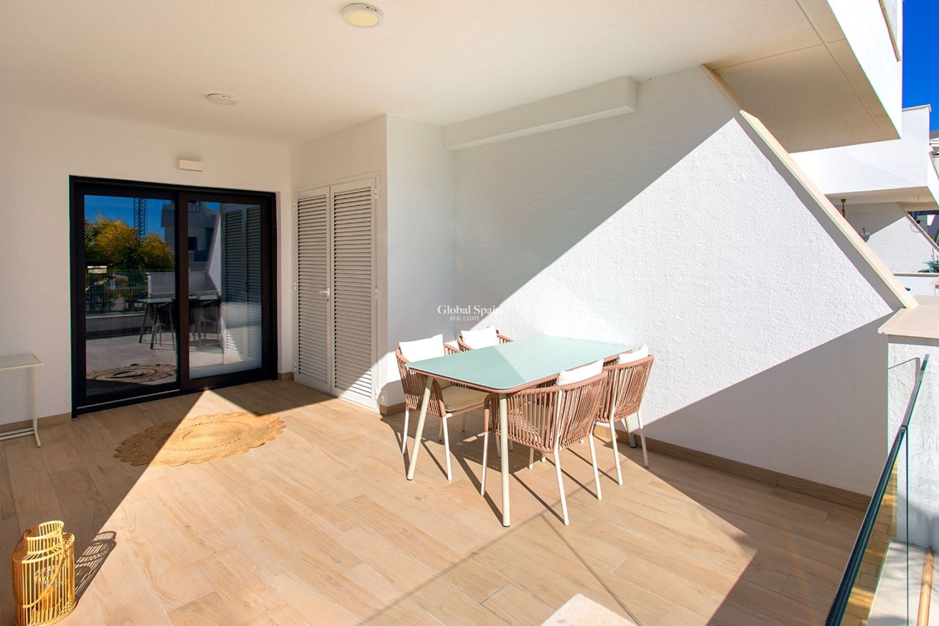 Wederverkoop - APPARTEMENT -
FINESTRAT