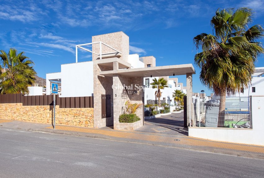 Wederverkoop - APPARTEMENT -
FINESTRAT