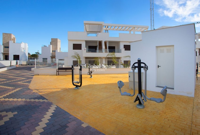 Wederverkoop - APPARTEMENT -
FINESTRAT