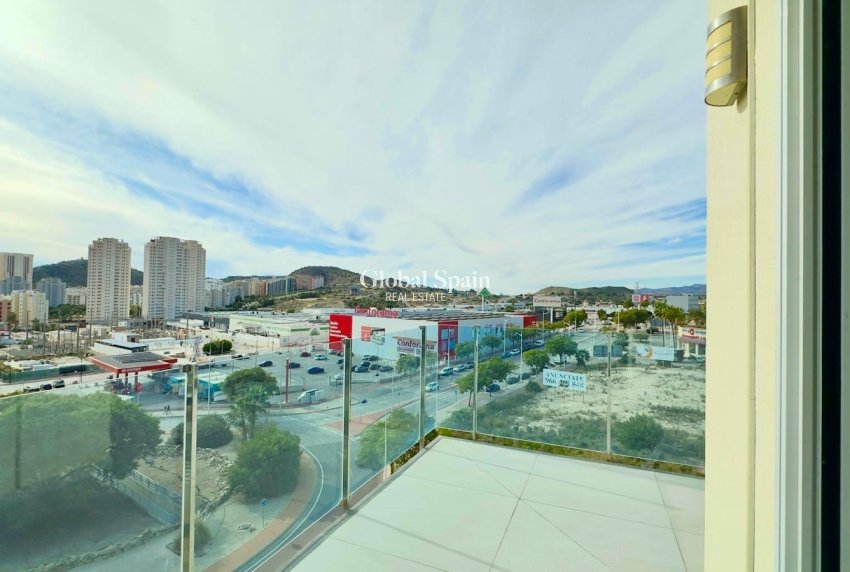 Wederverkoop - APPARTEMENT -
FINESTRAT