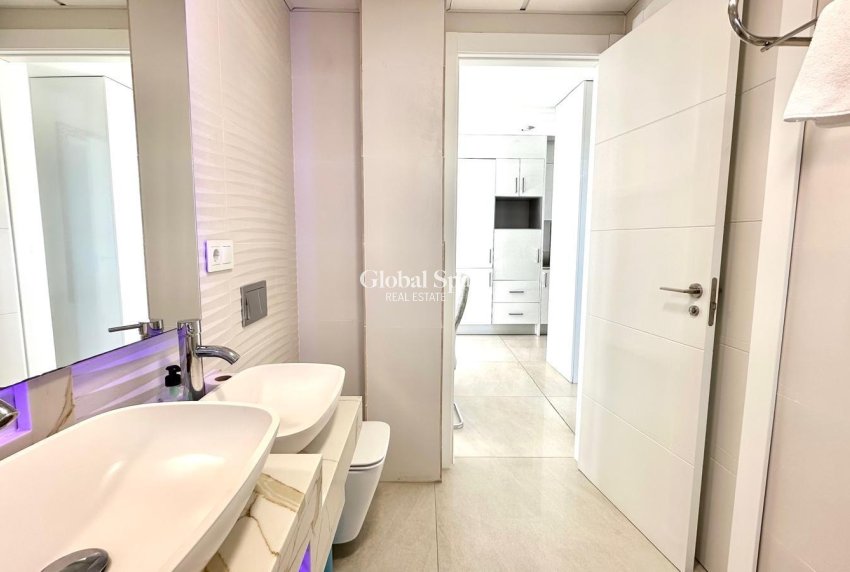 Wederverkoop - APPARTEMENT -
FINESTRAT