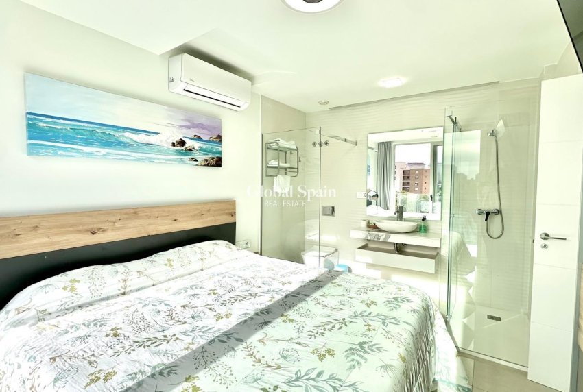 Wederverkoop - APPARTEMENT -
FINESTRAT