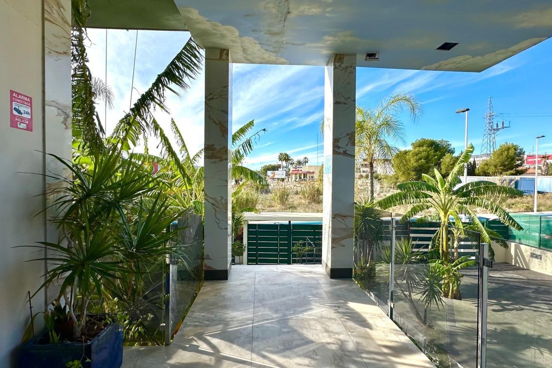 Wederverkoop - APPARTEMENT -
FINESTRAT