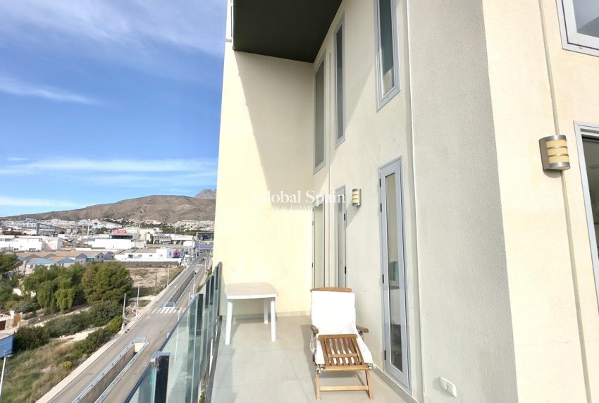 Wederverkoop - APPARTEMENT -
FINESTRAT