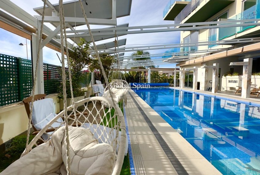 Wederverkoop - APPARTEMENT -
FINESTRAT