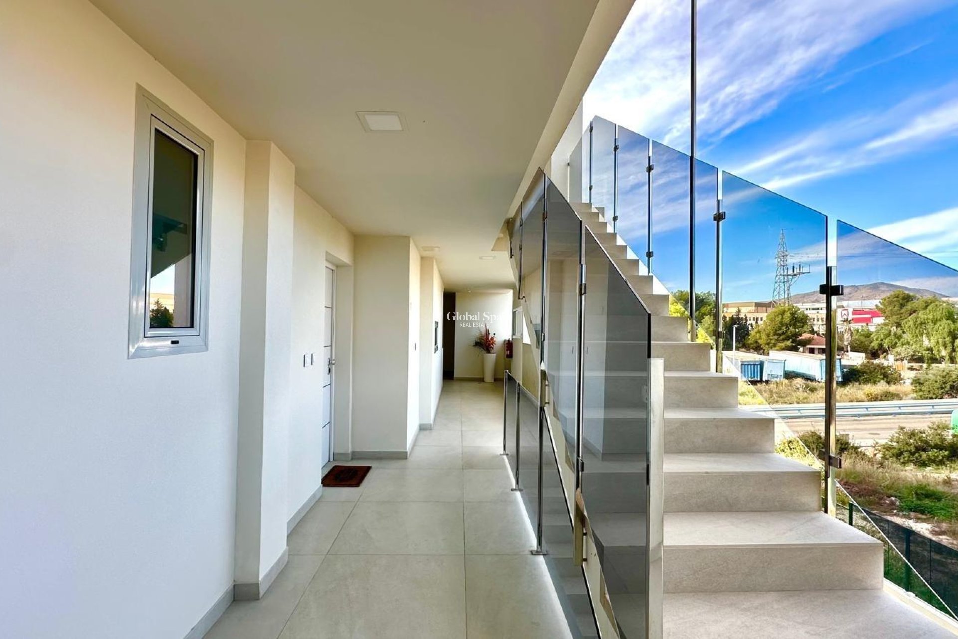 Wederverkoop - APPARTEMENT -
FINESTRAT