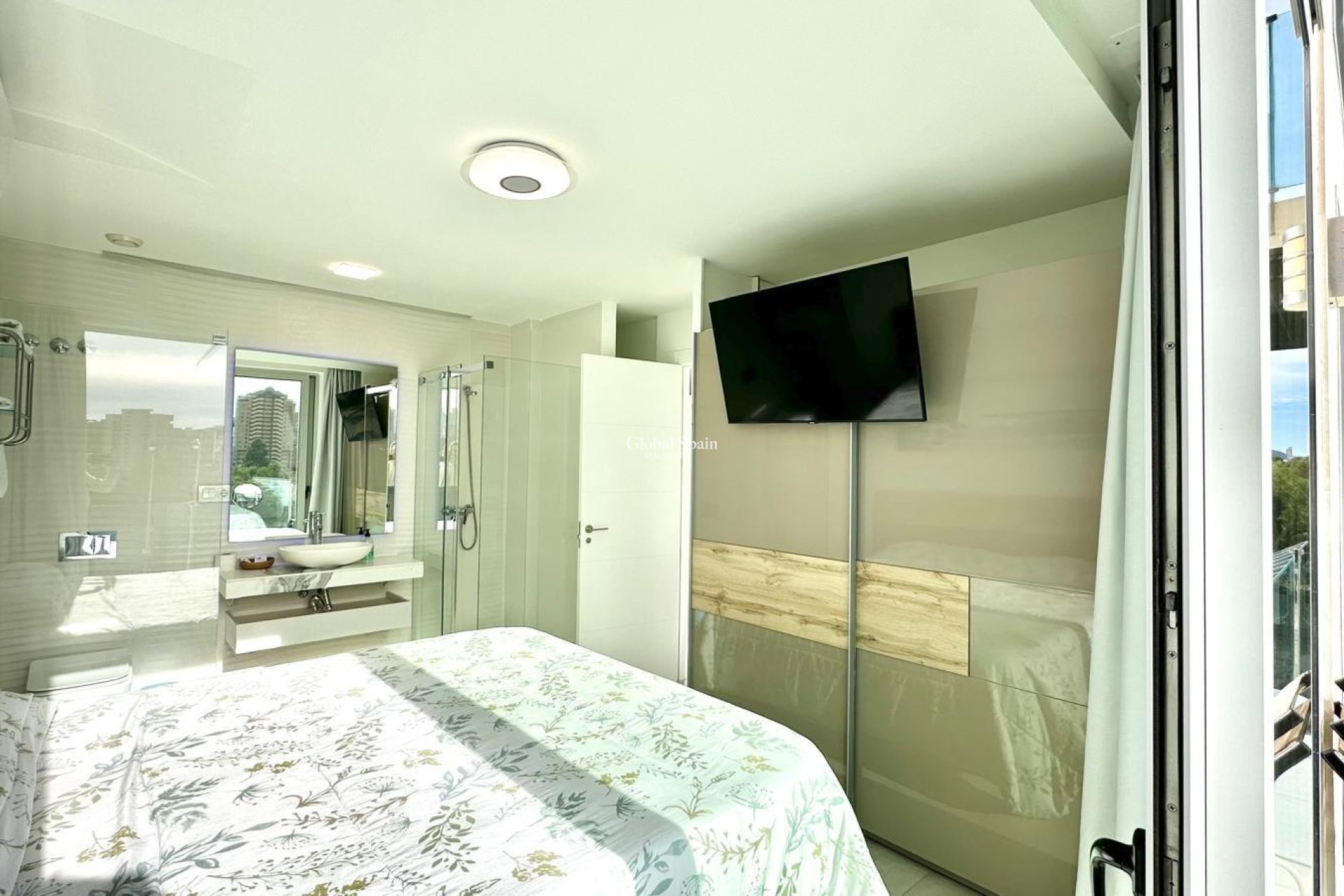 Wederverkoop - APPARTEMENT -
FINESTRAT