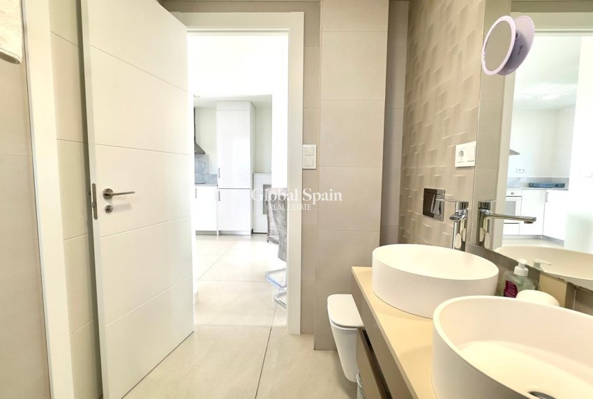 Wederverkoop - APPARTEMENT -
FINESTRAT