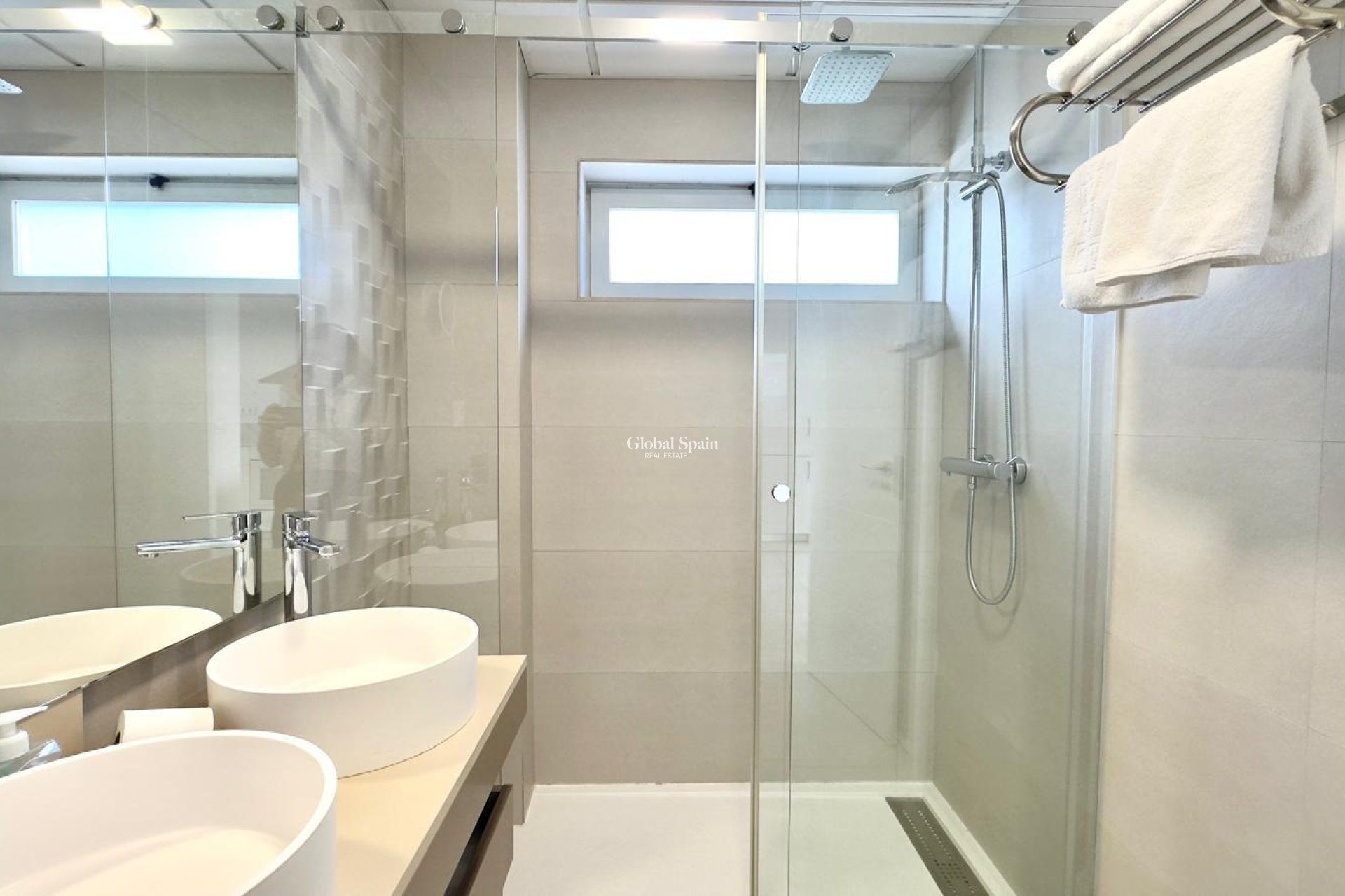 Wederverkoop - APPARTEMENT -
FINESTRAT