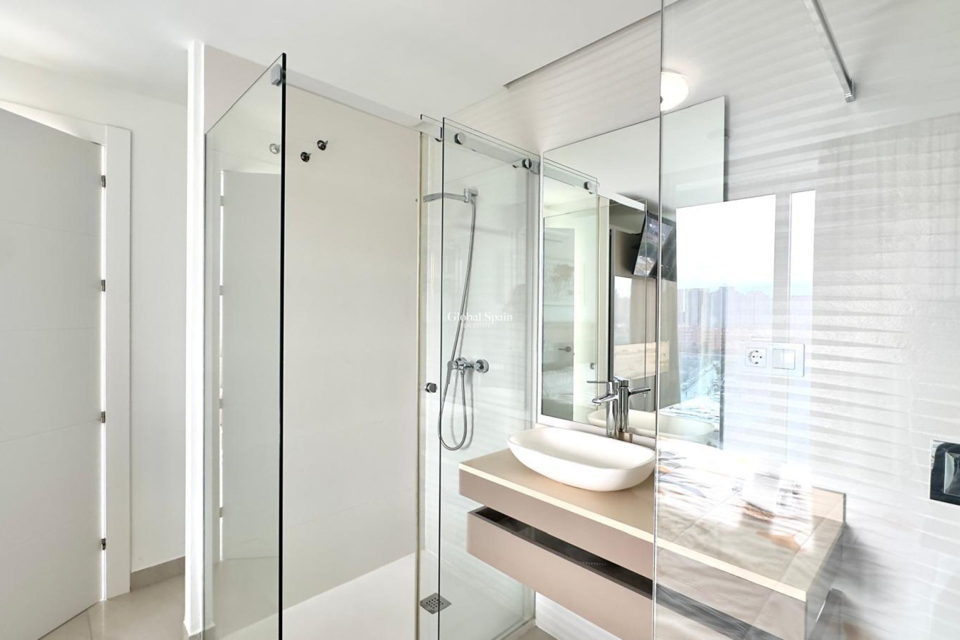 Wederverkoop - APPARTEMENT -
FINESTRAT