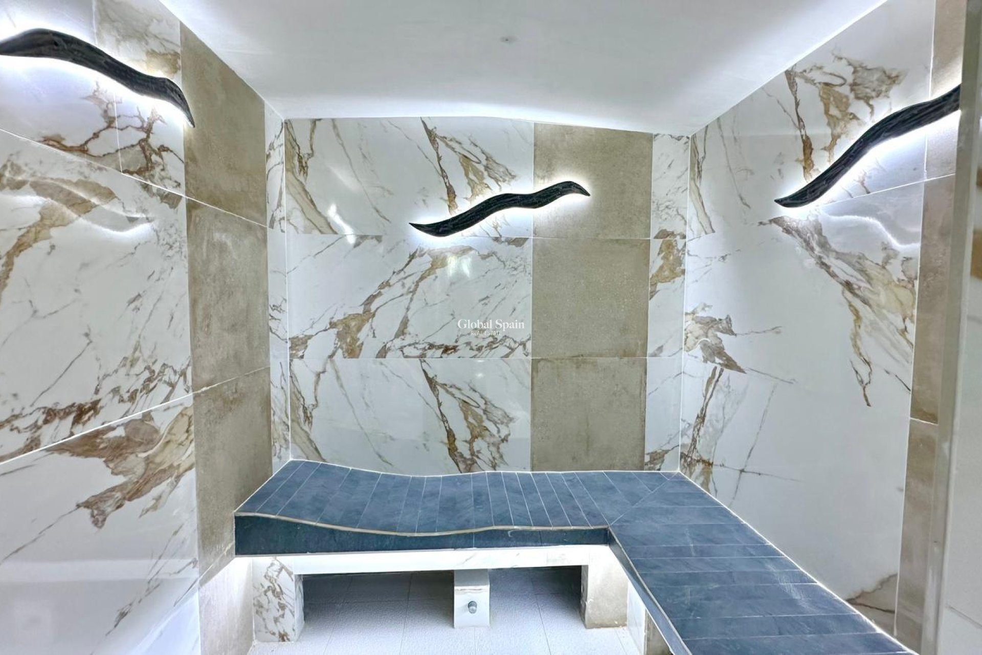 Wederverkoop - APPARTEMENT -
FINESTRAT