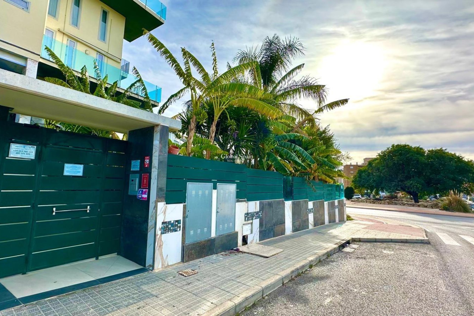Wederverkoop - APPARTEMENT -
FINESTRAT