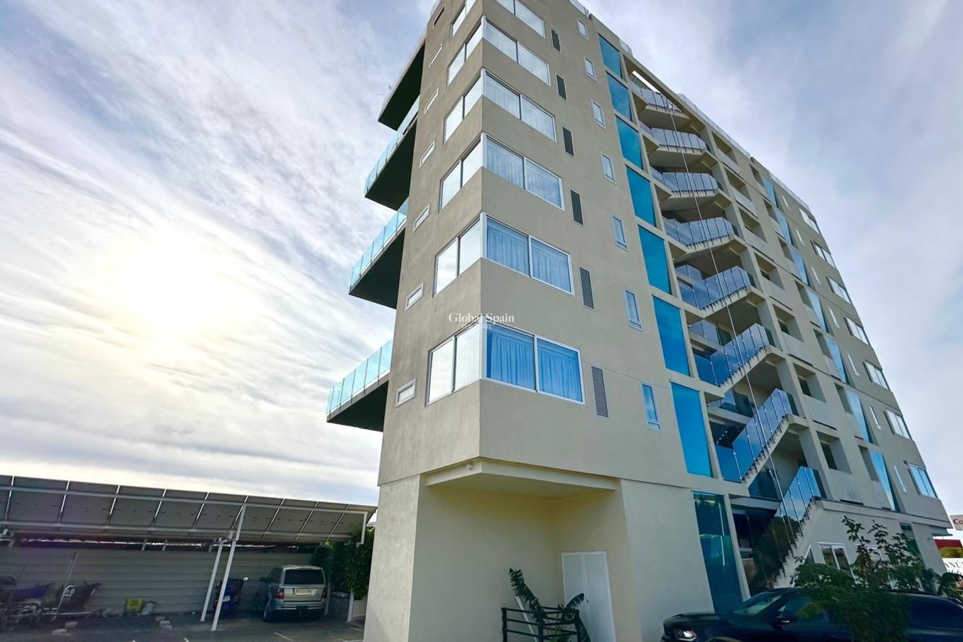 Wederverkoop - APPARTEMENT -
FINESTRAT