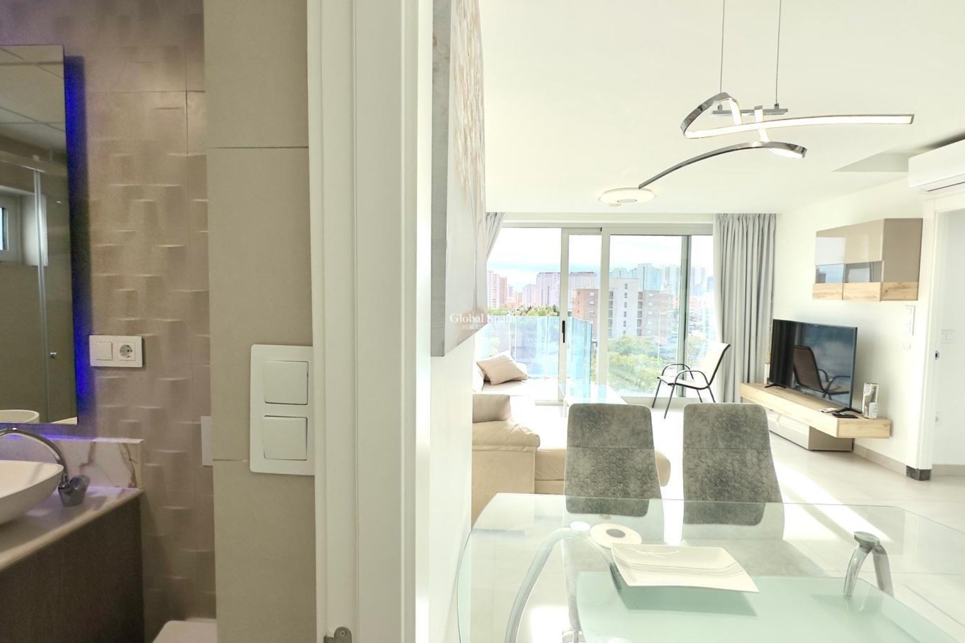 Wederverkoop - APPARTEMENT -
FINESTRAT