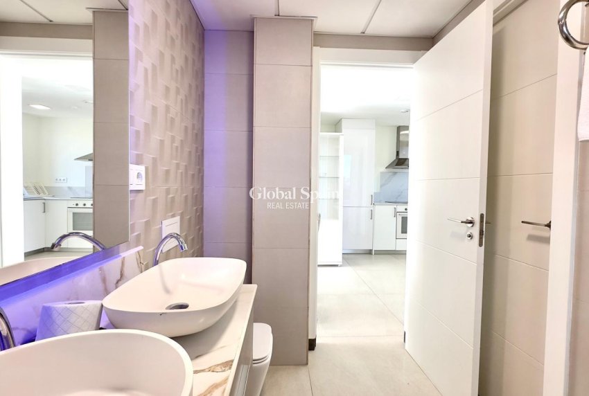 Wederverkoop - APPARTEMENT -
FINESTRAT