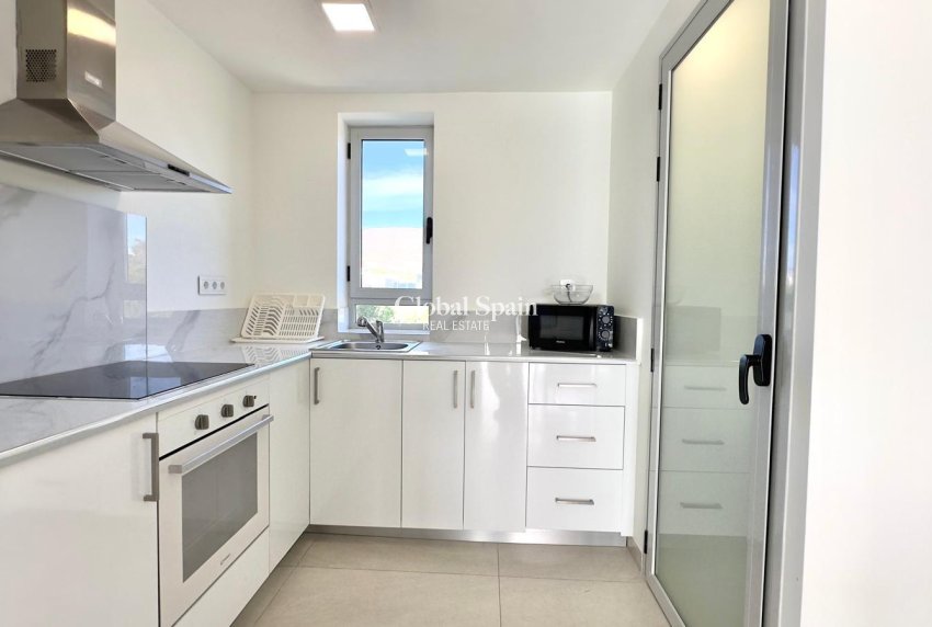 Wederverkoop - APPARTEMENT -
FINESTRAT