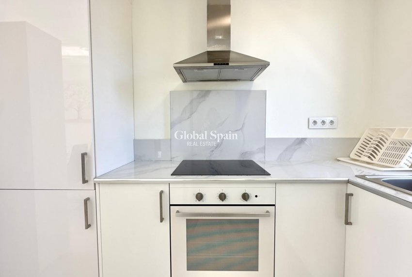 Wederverkoop - APPARTEMENT -
FINESTRAT