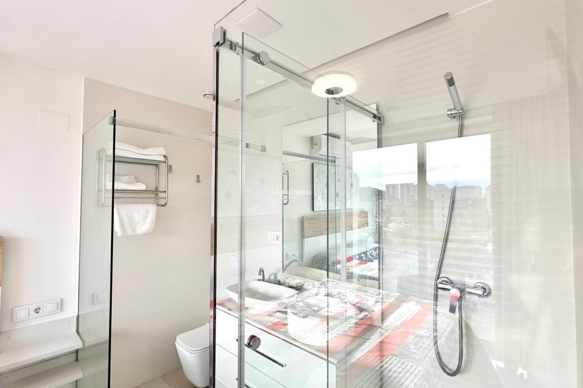 Wederverkoop - APPARTEMENT -
FINESTRAT